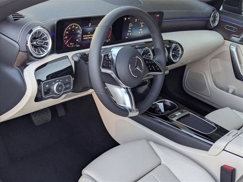 Used 2026 Mercedes-Benz CLA 250 image 3