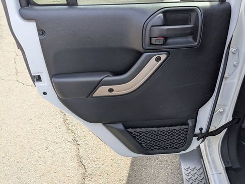 Certified 2016 Jeep Wrangler Unlimited Sahara image 21