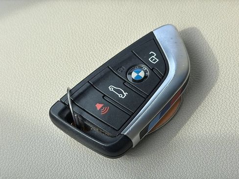 Used 2022 BMW X4 xDrive30i w/ M Sport Package 2 AWD/4WD image 28
