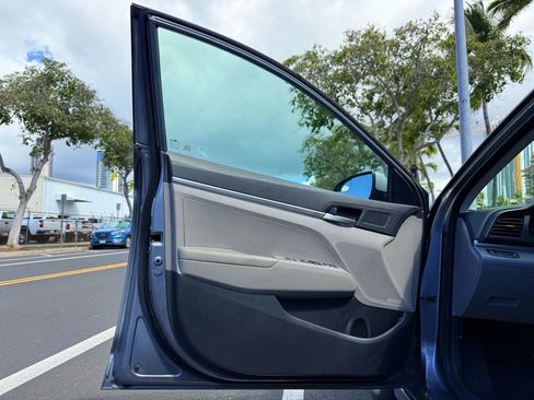 Used 2019 Hyundai Elantra SE image 13