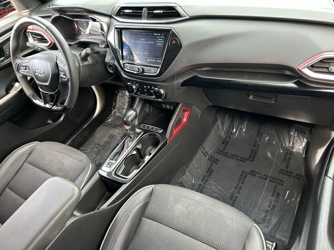 Used 2023 Chevrolet TrailBlazer RS w/ Sun and Liftgate Package FWD image 12