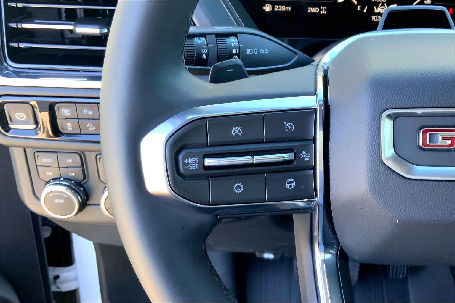 Used 2026 GMC Yukon Elevation w/ Elevation Premium Package AWD/4WD image 22