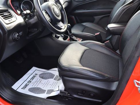 Used 2019 Jeep Compass Trailhawk w/ Popular Equipment Group image 12