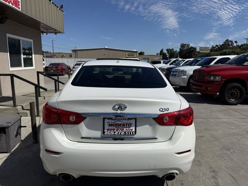 Used 2015 INFINITI Q50 Premium w/ Cargo Package RWD image 4