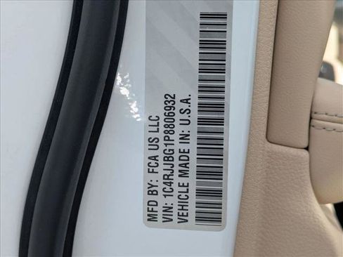 Used 2023 Jeep Grand Cherokee L Limited RWD image 15