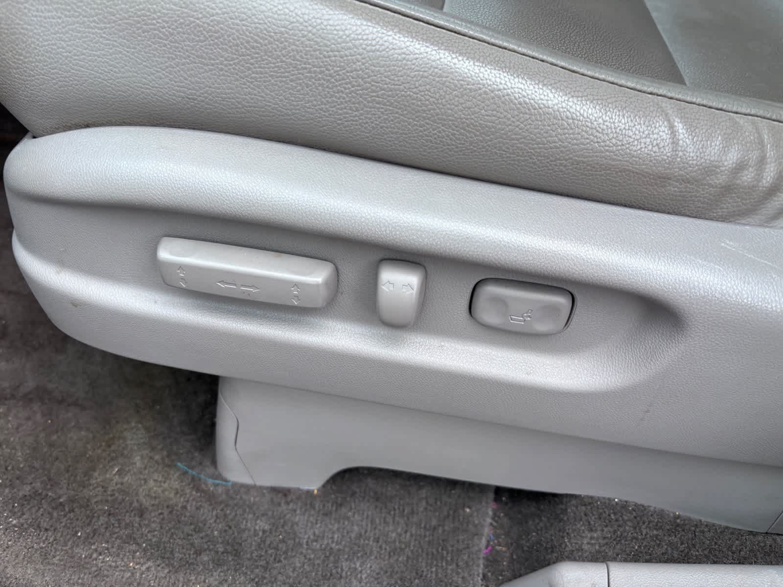 Used 2016 Honda Odyssey Touring Elite image 10