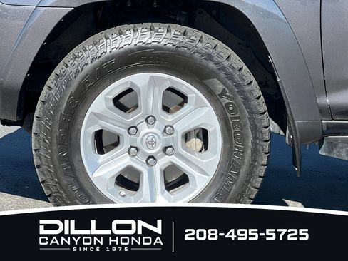 Used 2021 Toyota 4Runner SR5 Premium w/ Moonroof Package AWD/4WD image 27
