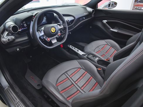 Used 2023 Ferrari F8 Tributo image 45