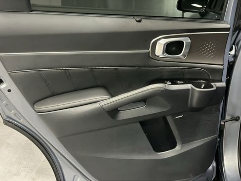 Used 2023 Kia Sorento SX AWD/4WD image 26