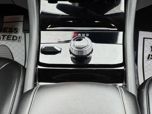 Used 2023 Jeep Grand Cherokee Limited w/ Black Appearance Package image 14