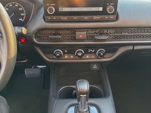 Used 2023 Honda HR-V LX image 7
