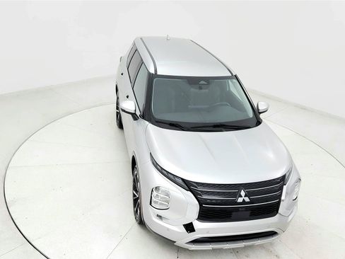 Used 2024 Mitsubishi Outlander FWD image 20