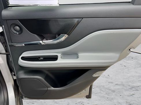 Used 2021 Lincoln Corsair Grand Touring image 29