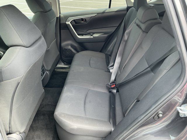 Used 2024 Toyota RAV4 LE AWD/4WD image 14