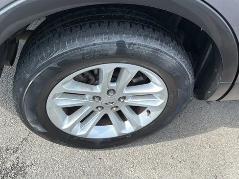 Used 2014 Ford Explorer XLT w/ Equipment Group 201A image 24