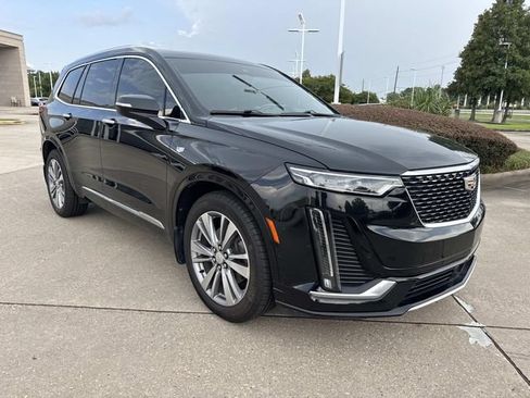 Used 2020 Cadillac XT6 FWD image 3
