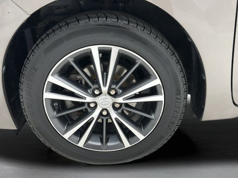 Used 2016 Toyota Corolla LE FWD image 8
