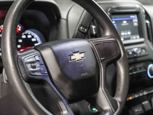 Used 2023 Chevrolet Silverado 1500 Custom image 16