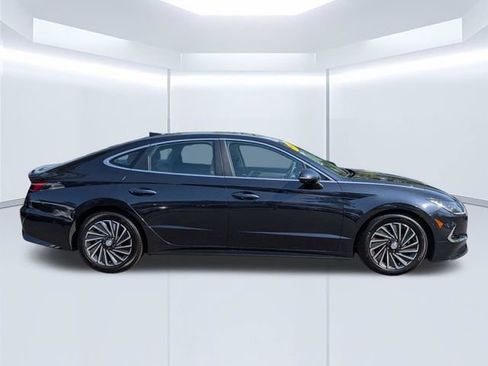 Used 2022 Hyundai Sonata Limited FWD image 3