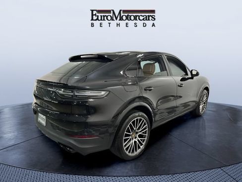 Used 2023 Porsche Cayenne S AWD/4WD image 5