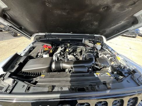 Used 2022 Jeep Gladiator Willys image 30