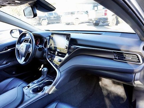 Used 2023 Toyota Camry XSE image 9