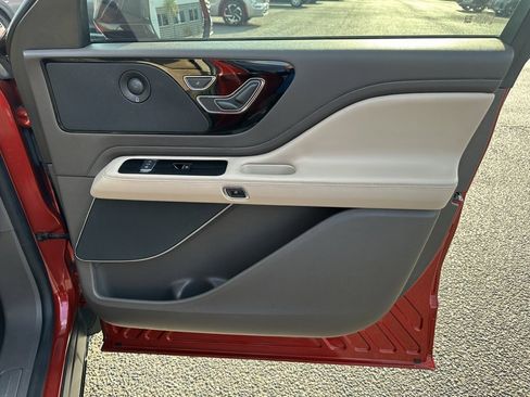 Used 2020 Lincoln Aviator Reserve w/ Elements Package Plus image 21