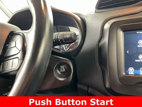 Used 2018 Jeep Renegade Altitude AWD/4WD image 25