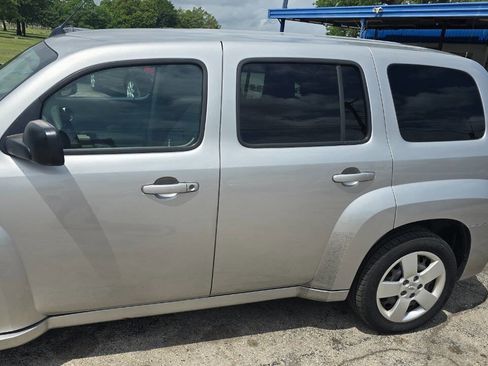 Used 2008 Chevrolet HHR LS image 2