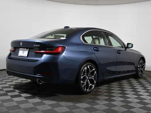 New 2026 BMW 330i xDrive Sedan w/ Convenience Package image 7