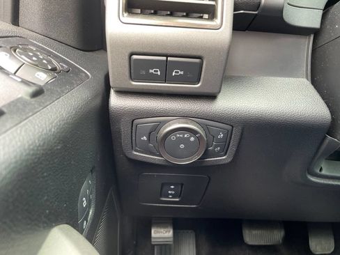 Used 2018 Ford F150 Raptor w/ Equipment Group 802A Luxury AWD/4WD image 28