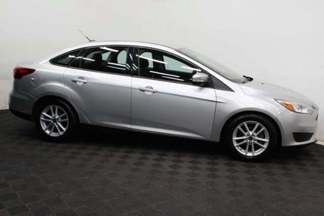 Used 2015 Ford Focus SE FWD image 4