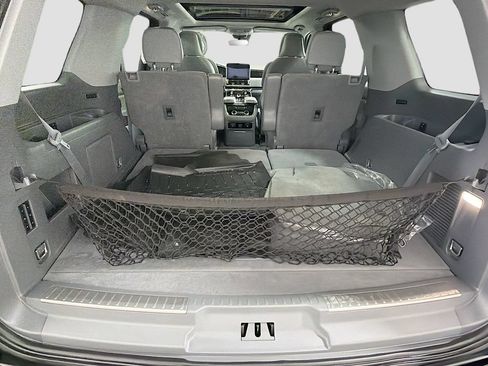 Used 2021 Lincoln Navigator Reserve AWD/4WD image 29