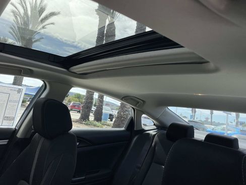 Used 2020 Honda Civic EX image 2