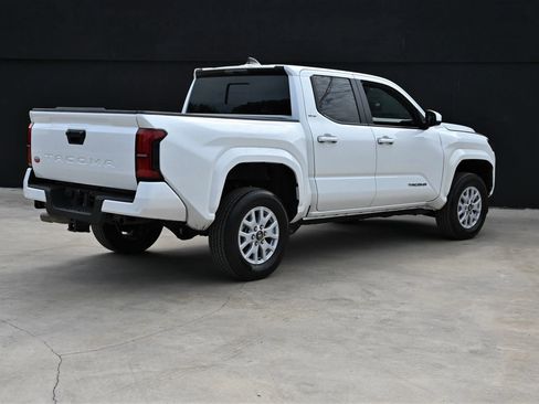 Used 2024 Toyota Tacoma SR5 w/ SR5 Upgrade Package RWD image 4