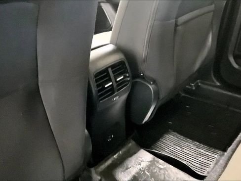 Used 2022 Ford Escape SE w/ Cold Weather Package image 10