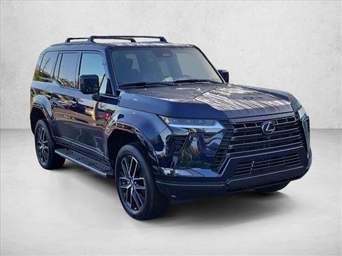 Used 2025 Lexus GX 550 w/ Accessory Package (Z1) AWD/4WD image 3