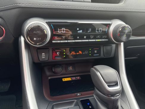 Used 2024 Toyota RAV4 Limited w/ Advanced Technology Package image 17