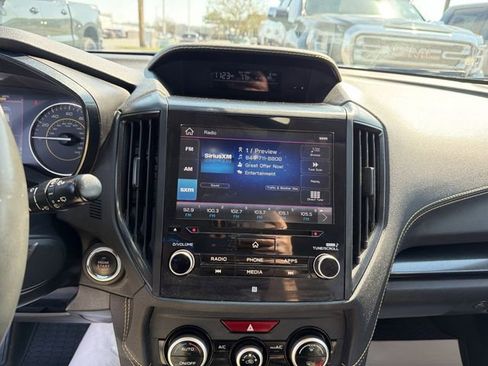 Used 2021 Subaru Crosstrek 2.5i Sport w/ Moonroof Package image 22