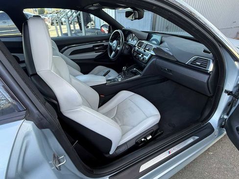 Used 2017 BMW M4 image 11