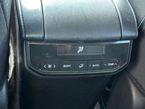 Certified 2025 Toyota Highlander LE AWD/4WD image 16