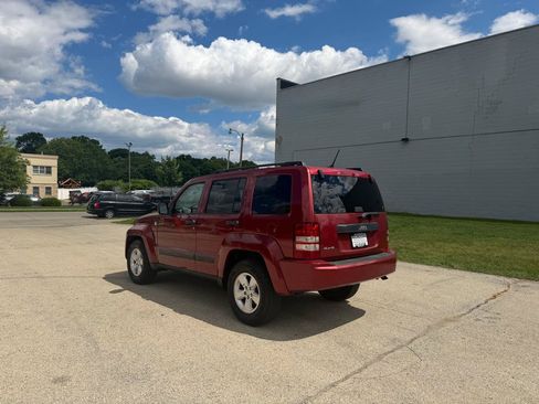 Used 2011 Jeep Liberty Sport w/ Popular Equipment Group AWD/4WD image 5