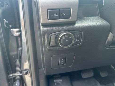 Used 2018 Ford F150 Raptor w/ Equipment Group 802A Luxury AWD/4WD image 16