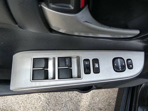 Used 2012 Toyota Camry SE FWD image 22