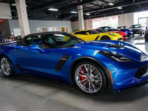 Used 2015 Chevrolet Corvette Z06 w/ 3LZ Preferred Equipment Group RWD image 63