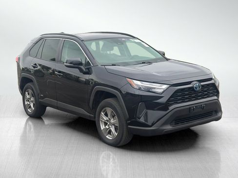 Used 2023 Toyota RAV4 XLE w/ Convenience Package AWD/4WD image 3