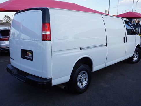 Used 2020 Chevrolet Express 3500 Extended w/ Driver Convenience Package RWD image 6