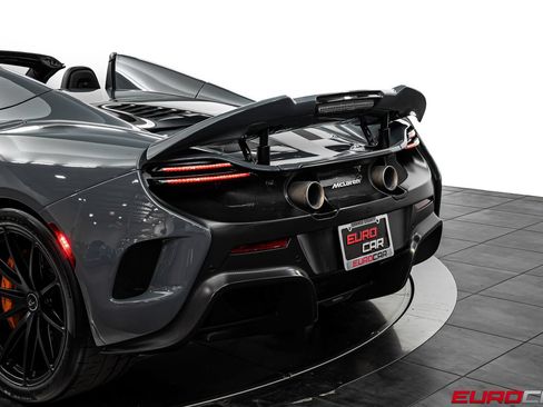 Used 2016 McLaren 675LT Spider RWD image 23