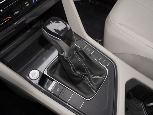 Used 2023 Volkswagen Tiguan SE R-Line FWD image 19
