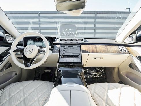 Used 2025 Mercedes-Benz Maybach S 680 4MATIC image 64